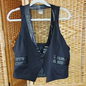 Dots faux leather vest size Large